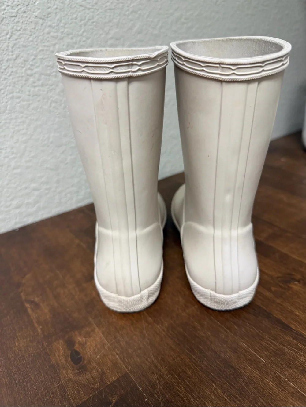 Hunter Short Mid-Calf Rain Boots in Cream